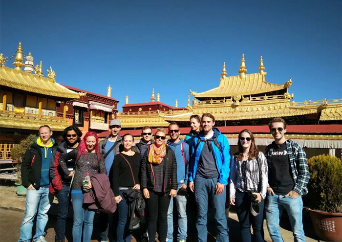 西藏旅游游客